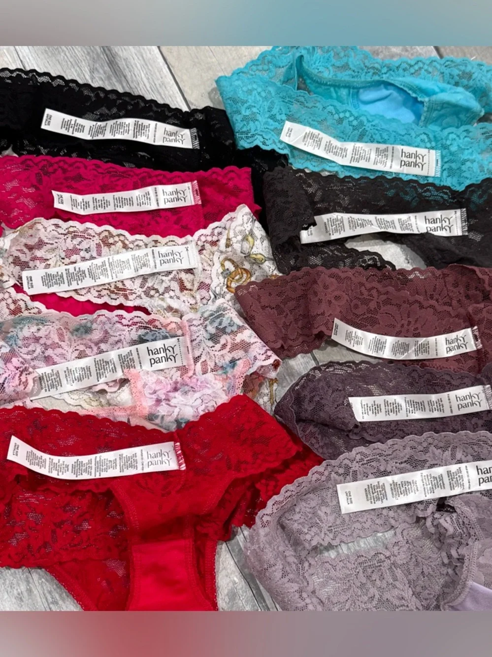 HANKY PANKY Signature Lace Low Rise Thong 10-Pack Assorted Colors & Styles O/S
